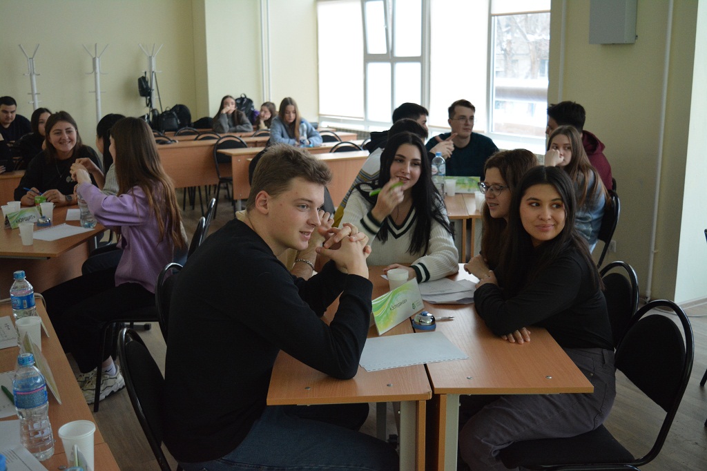 ДНЮ ДОБРОВОЛЬЦА ПОСВЯЩАЕТСЯ